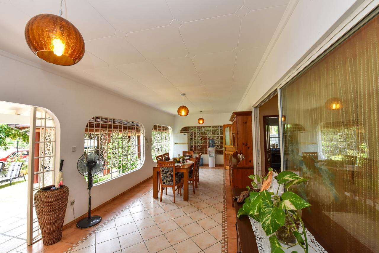 Jessies Guest House Seychelles Beau Vallon  Exterior photo