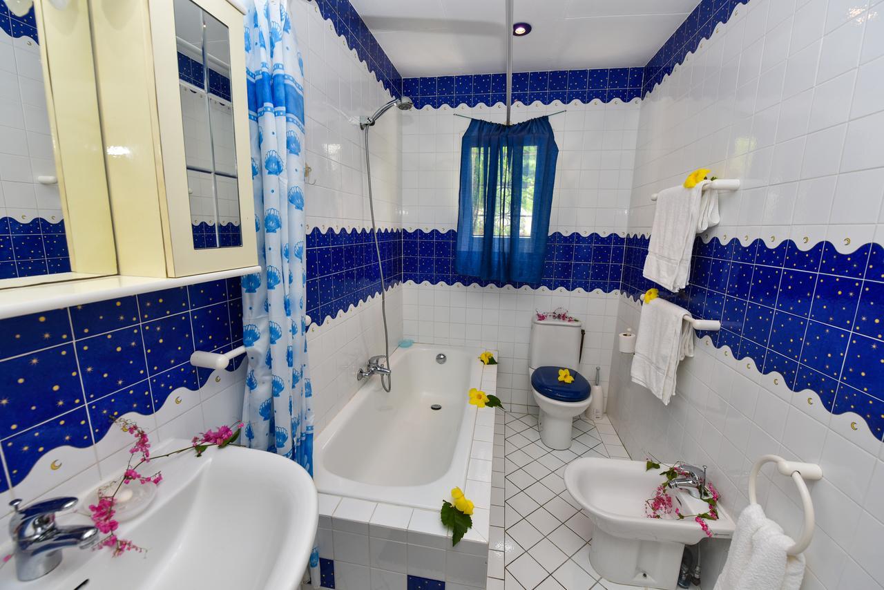 Jessies Guest House Seychelles Beau Vallon  Exterior photo