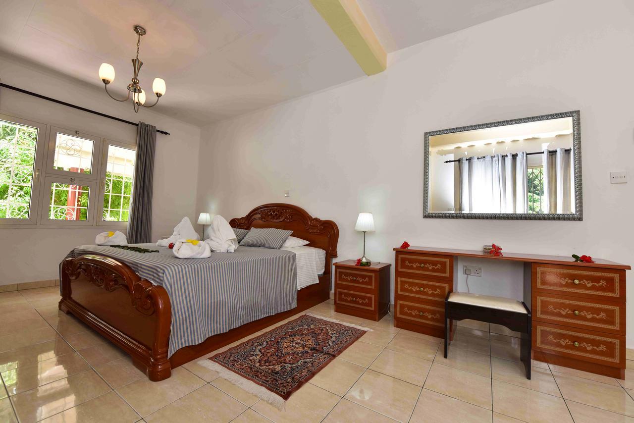 Jessies Guest House Seychelles Beau Vallon  Exterior photo